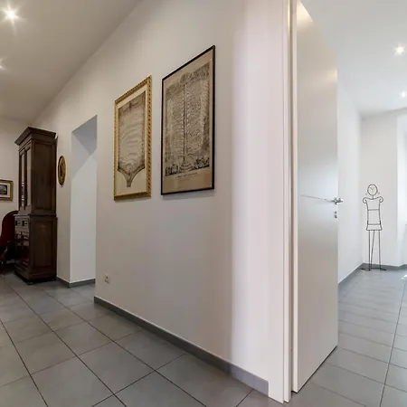 Porta Pia & Torlonia With Balcony Διαμέρισμα