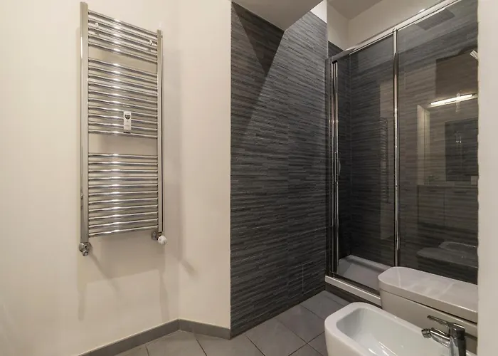 Guesthost - Porta Pia & Torlonia With Balcony Рим