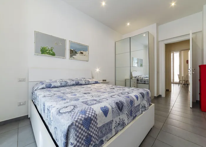 Апартаменты Guesthost - Porta Pia & Torlonia With Balcony Рим