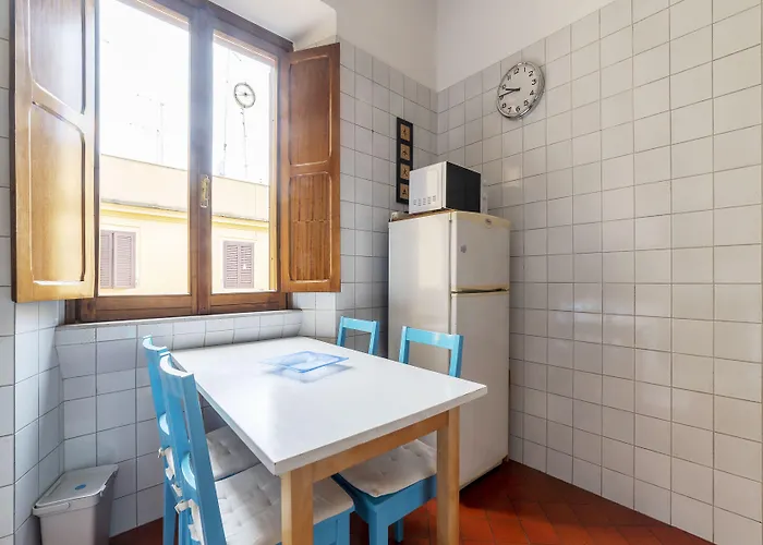 Guesthost - Porta Pia & Torlonia With Balcony * Рим